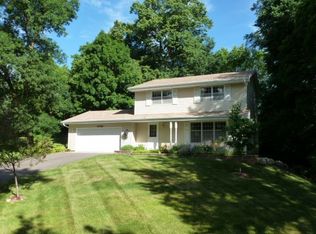 17706 Susan Dr, Minnetonka, MN 55345