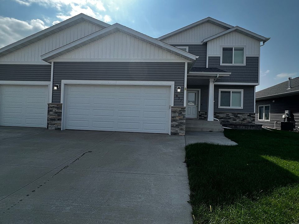 1st image of 837 Albert Dr W
