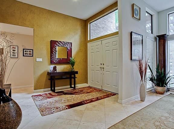 5th image of 9815 Cross Creek Ct