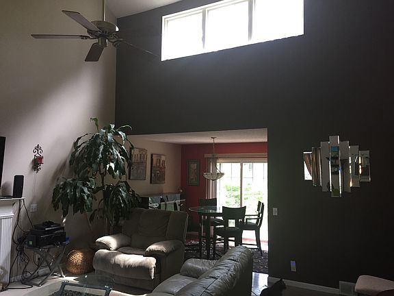 3rd image of 4052 Evergreen Dr