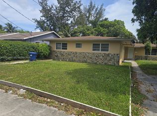 1340 NE 145th St #1, Miami, FL 33161