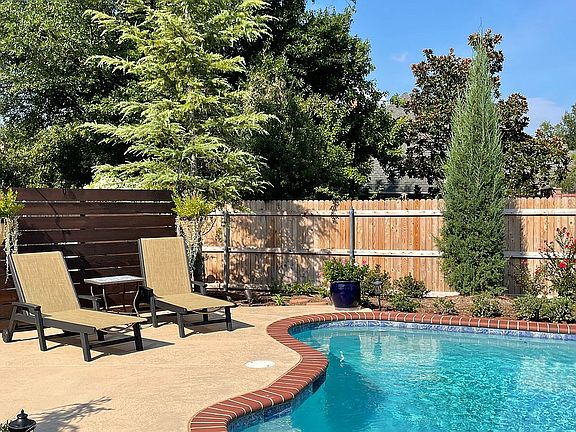Pool approximately 14,000 ga