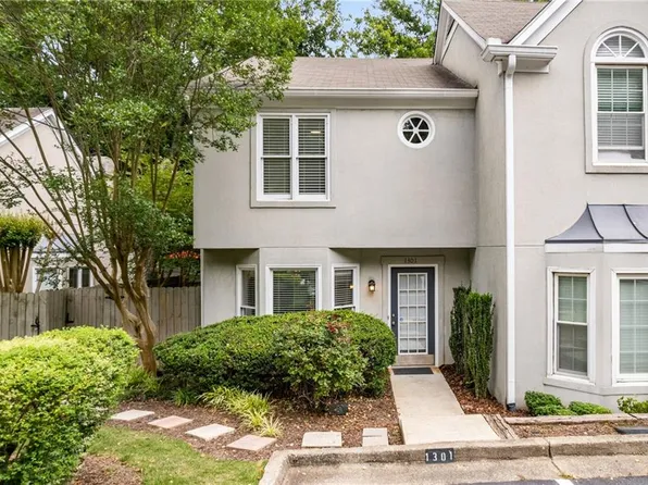 1301 Defoors Lndg NW, Atlanta, GA 30318