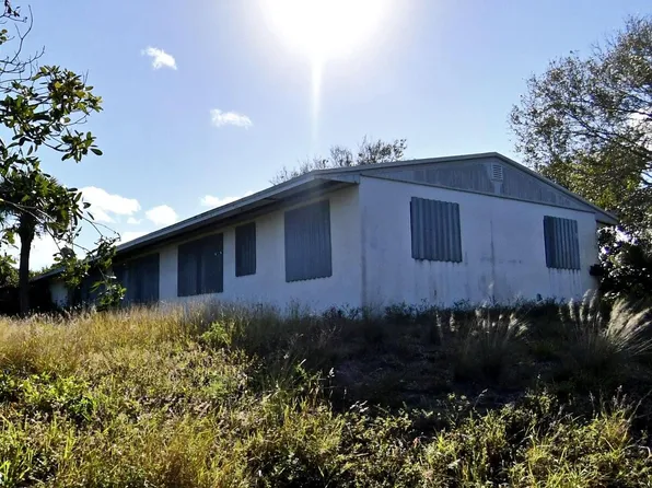 201 Julian Drive, Fort Pierce, FL 34946