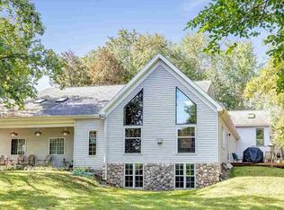 1920 E Apple Creek Rd, Appleton, WI 54913