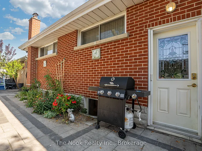 464 Gibbons St #BASEMENT — Photo 3