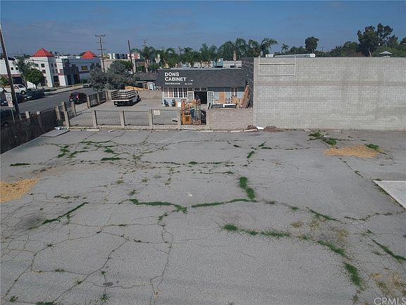 5th image of 10145 Artesia Pl