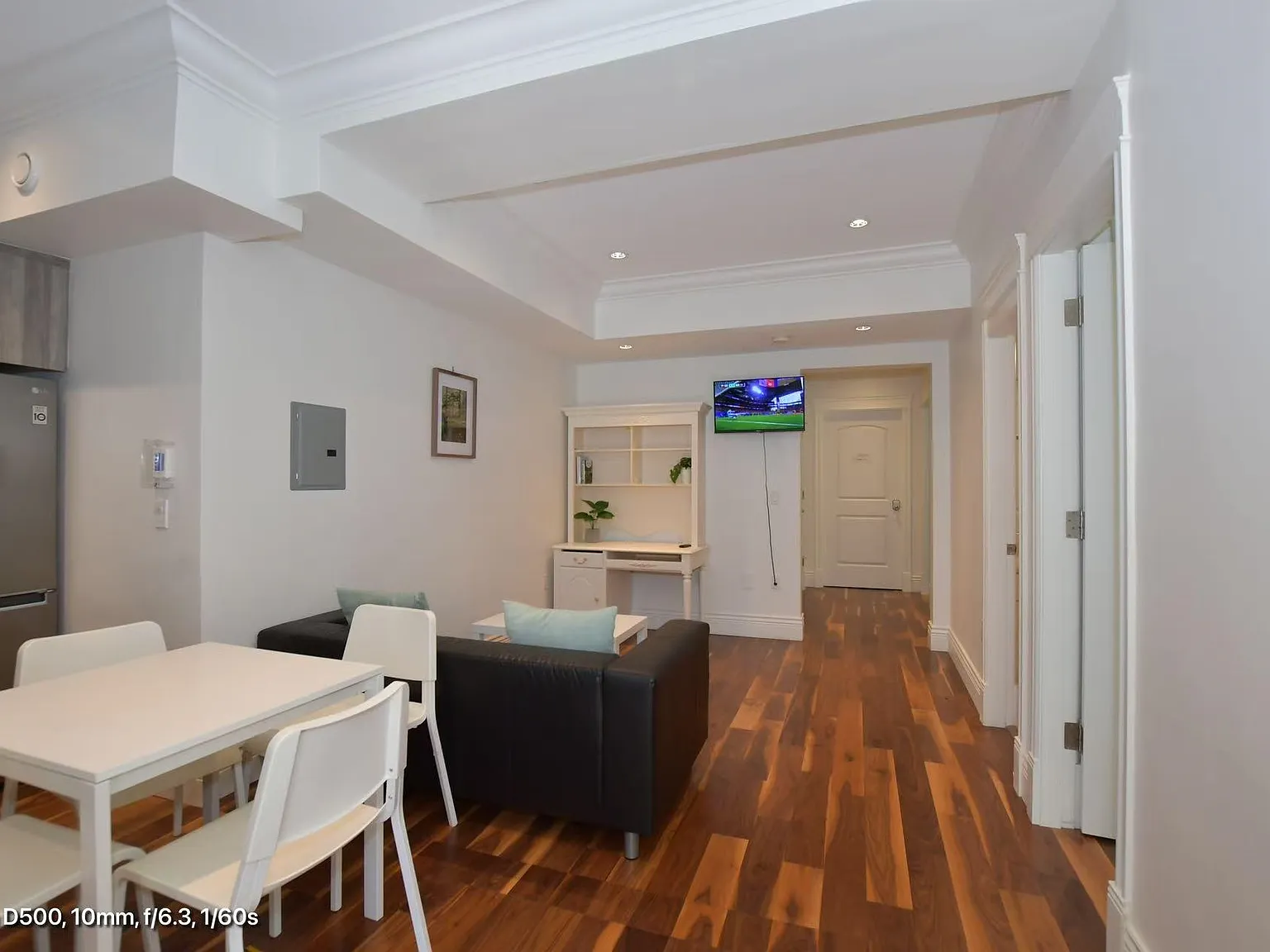 2 bed, 750 sqft, $2,500 — Photo 2