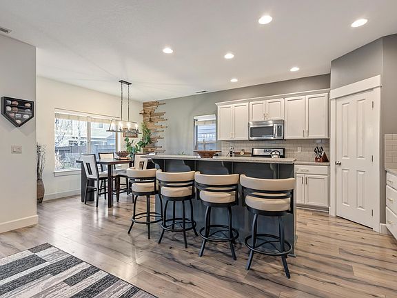 5th image of 21336 NE Evelyn Pl