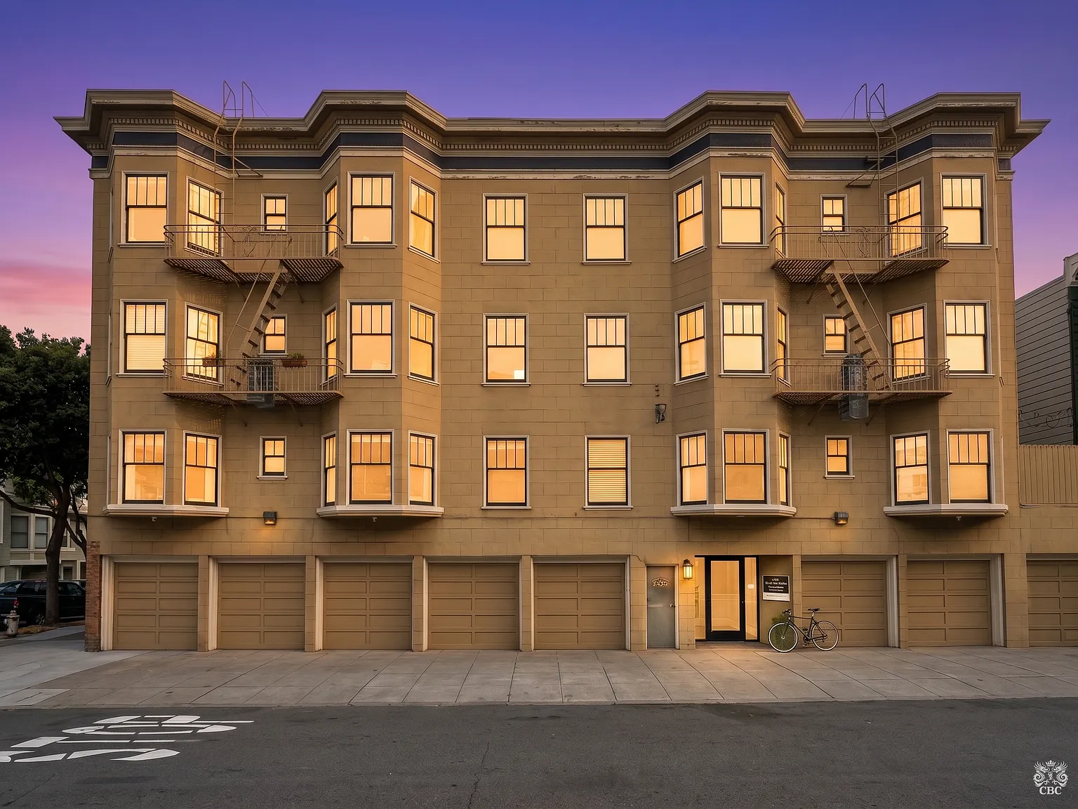 Studio, 400 sqft, $3,600 — Photo 4