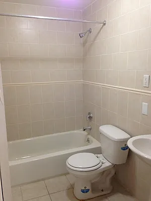 Rented by Manhattan Management LLC | media 16