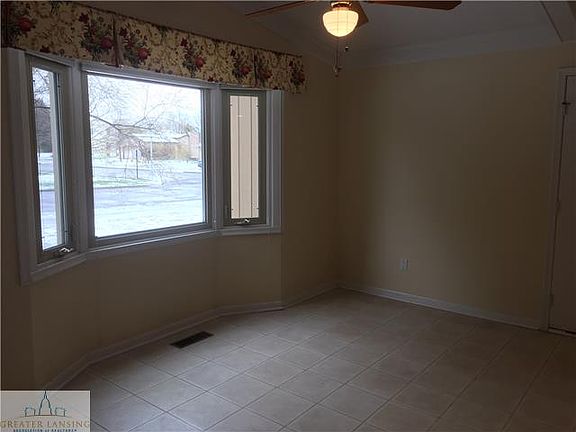 5th image of 5569 Wood Valley Dr