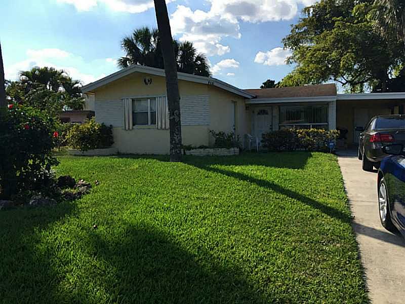 1st image of 711 NW 35th Ter