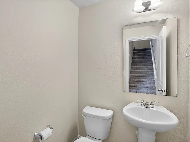 10988 SW Sage Ter — Photo 17