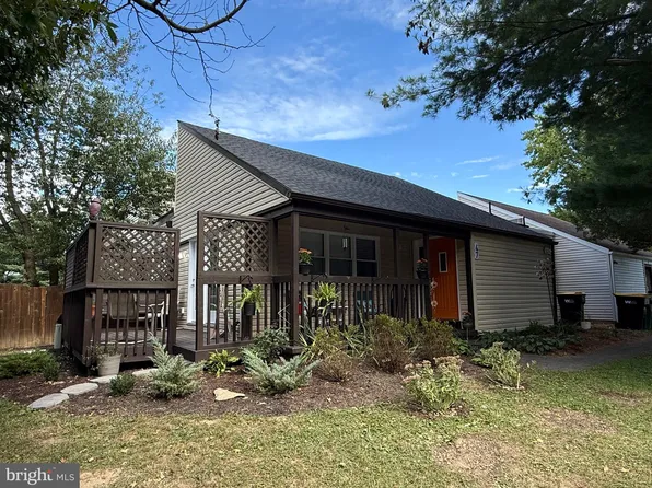 47 Marlborough Ct, New Castle, DE 19720