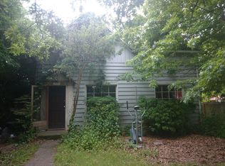 3027 NW 67th St, Seattle, WA 98117
