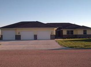 1005 Hurst Ave, Mitchell, SD 57301