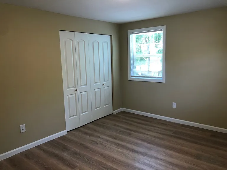Notre Dame Apartments — Photo 32