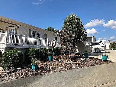 Low maintenance landscape