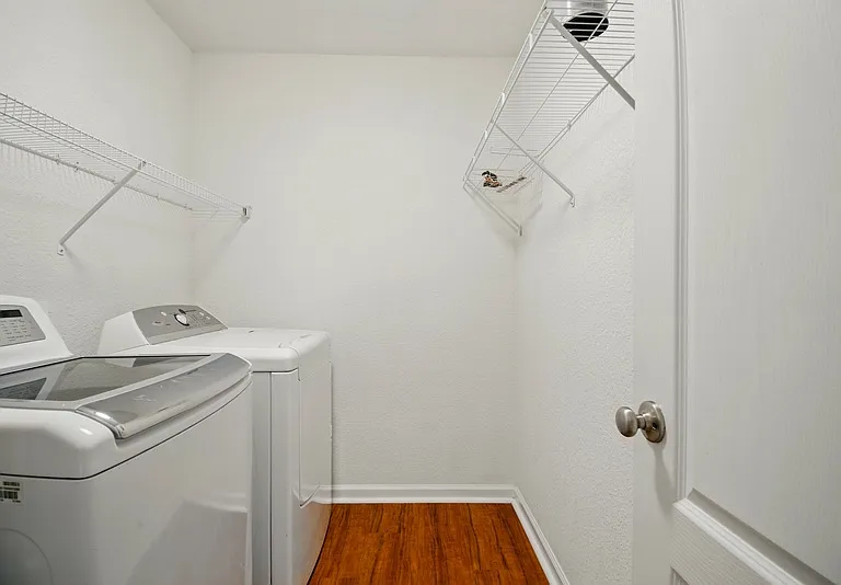 1301 Teton Cir — Photo 21