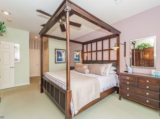 1406 Pointe Gate Dr, Livingston, NJ 07039