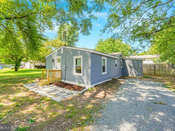 227 Dale Dr, Colonial Beach, VA 22443