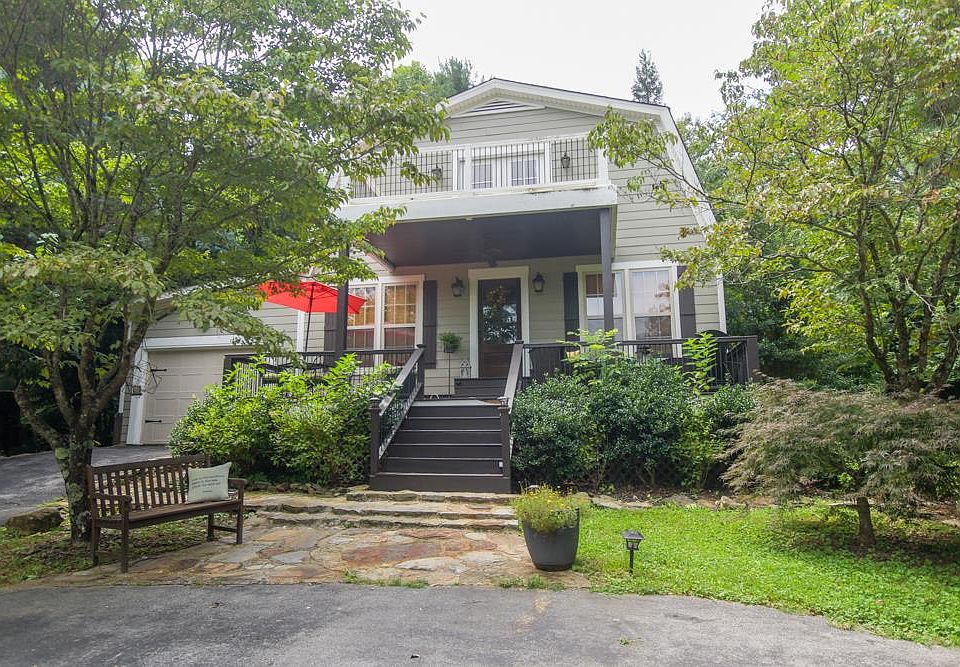 1st image of 645 Heather Way