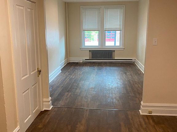 3rd image of 428 W King St APT 1