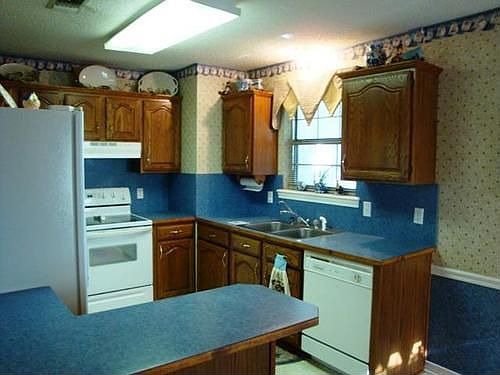 3rd image of 206 La Grange Dr