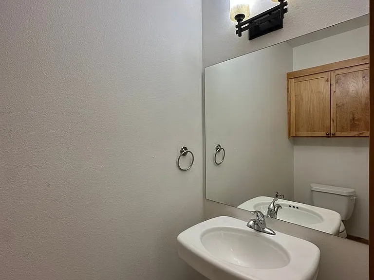 115 NW Mount Washington Dr — Photo 12