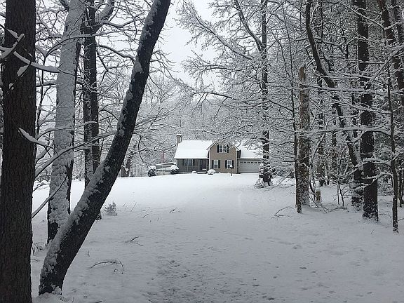 4th image of 312 Wild Horse Cove Cir