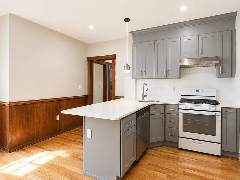 114 White St #2 — Photo 10
