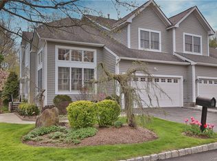 17 Caruso Pl, Armonk, NY 10504