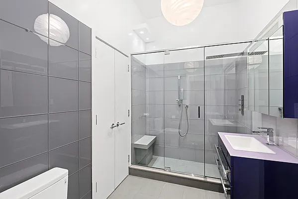 Sold by Christie's International Real Estate Group, LLC | media 11