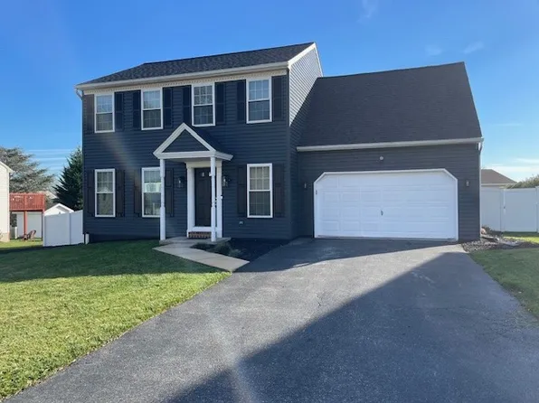 126 Meadow Hill Dr, York, PA 17402