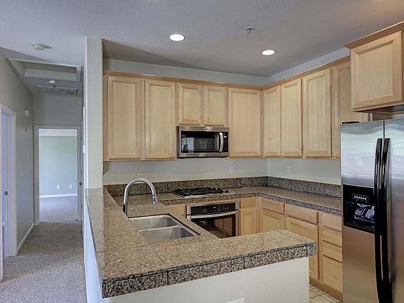 5th image of 3301 N Park Dr Unit 2912