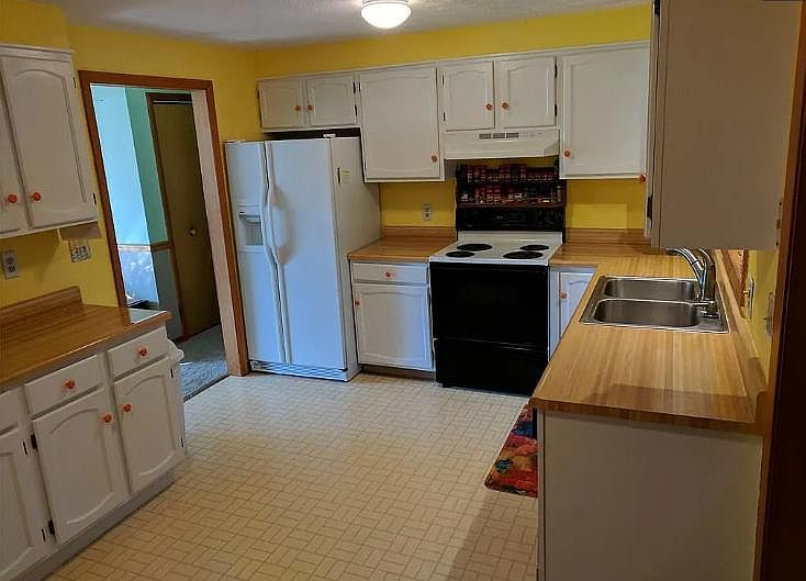 1st image of 21934 Crimson Dr