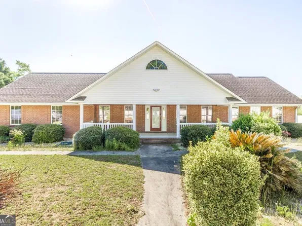 201 Strawberry Cir, Dublin, GA 31021