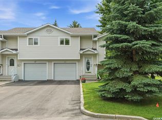 605 Perehudoff Cres #11, Saskatoon, SK S7N4N7
