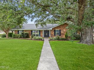 901 N Shore Dr, Biloxi, MS 39532