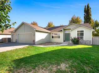 1213 S Irving Pl, Kennewick, WA 99338