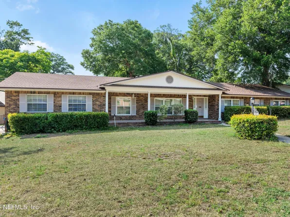 918 PARKRIDGE Circle E, Jacksonville, FL 32211