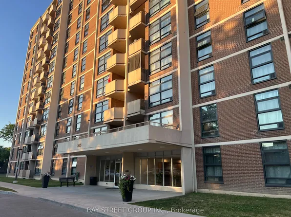 345 Driftwood Ave Unit 904, Toronto, ON M3N 2P4