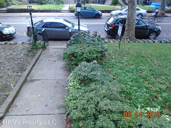 3rd image of 3251 Saint Vincent St
