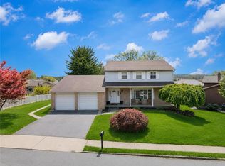 1804 Elmhurst Dr, Whitehall, PA 18052