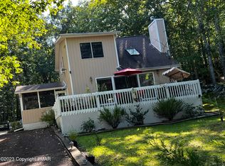 2273 Apley Ct, Bushkill, PA 18324