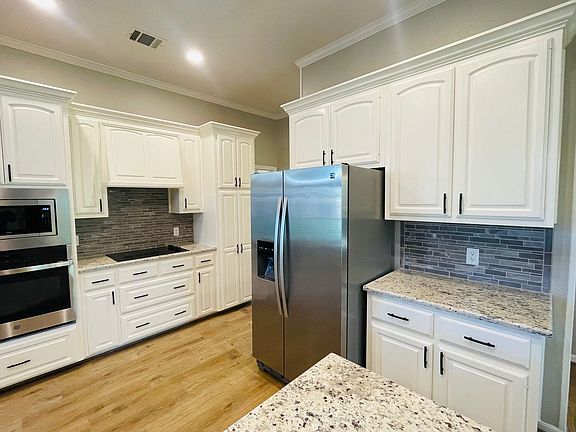 5th image of 912 Telluride Dr