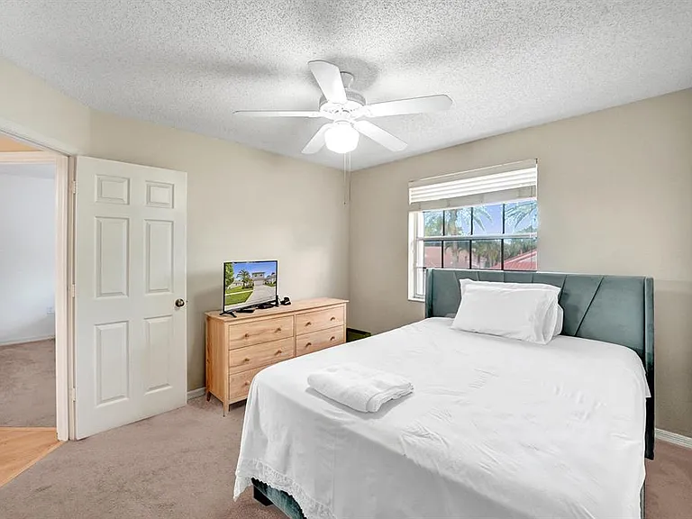 15241 SW 51st St — Photo 11
