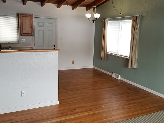 3rd image of 2434 17th Ave