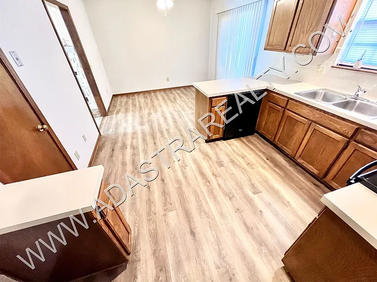 14942 Riggs St — Photo 5